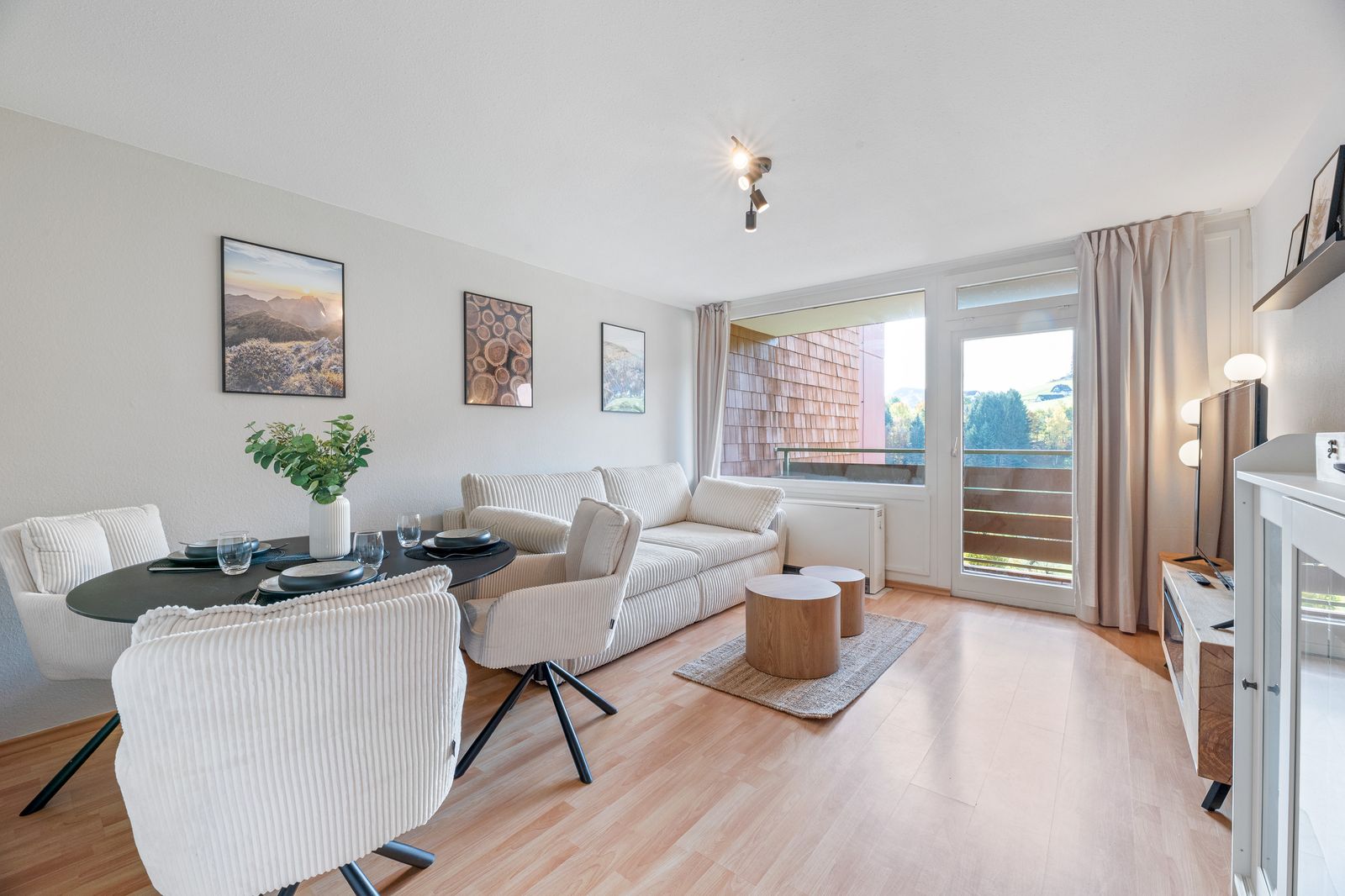 Wohnzimmer einer Ferienwohnung