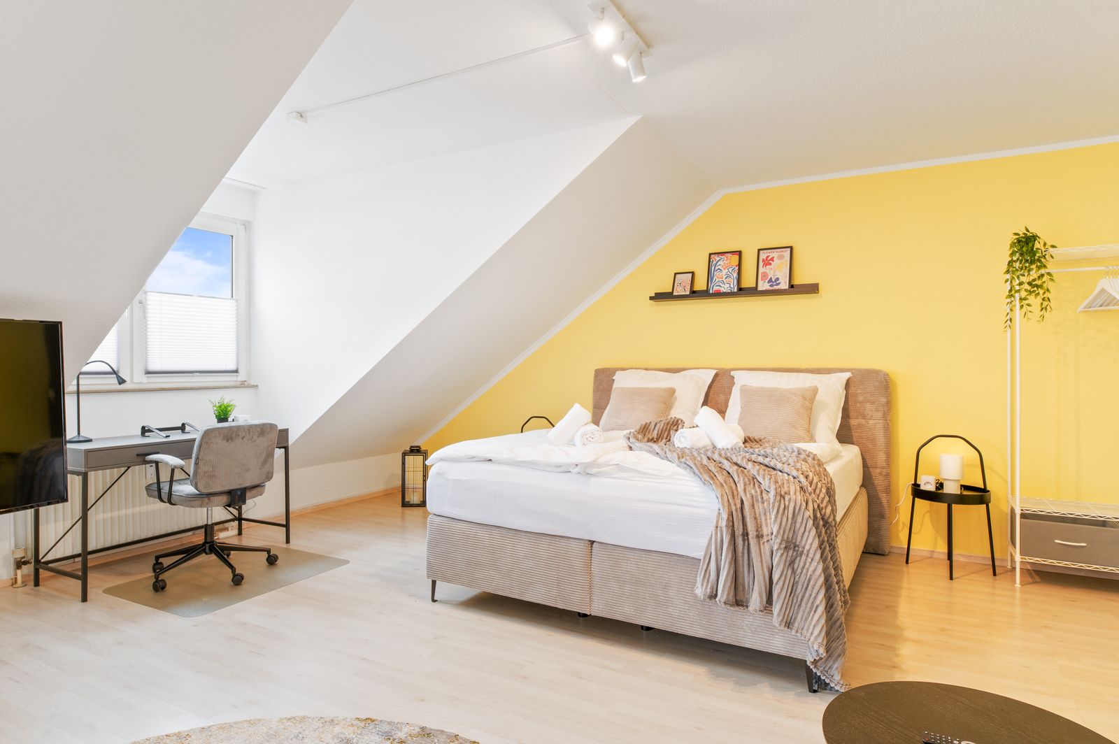Helle Ferienwohnung mit Essbereich
